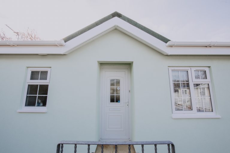 Pitwell external wall insulation around windows