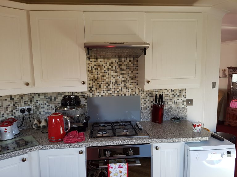 park home kitchen refurbishment before